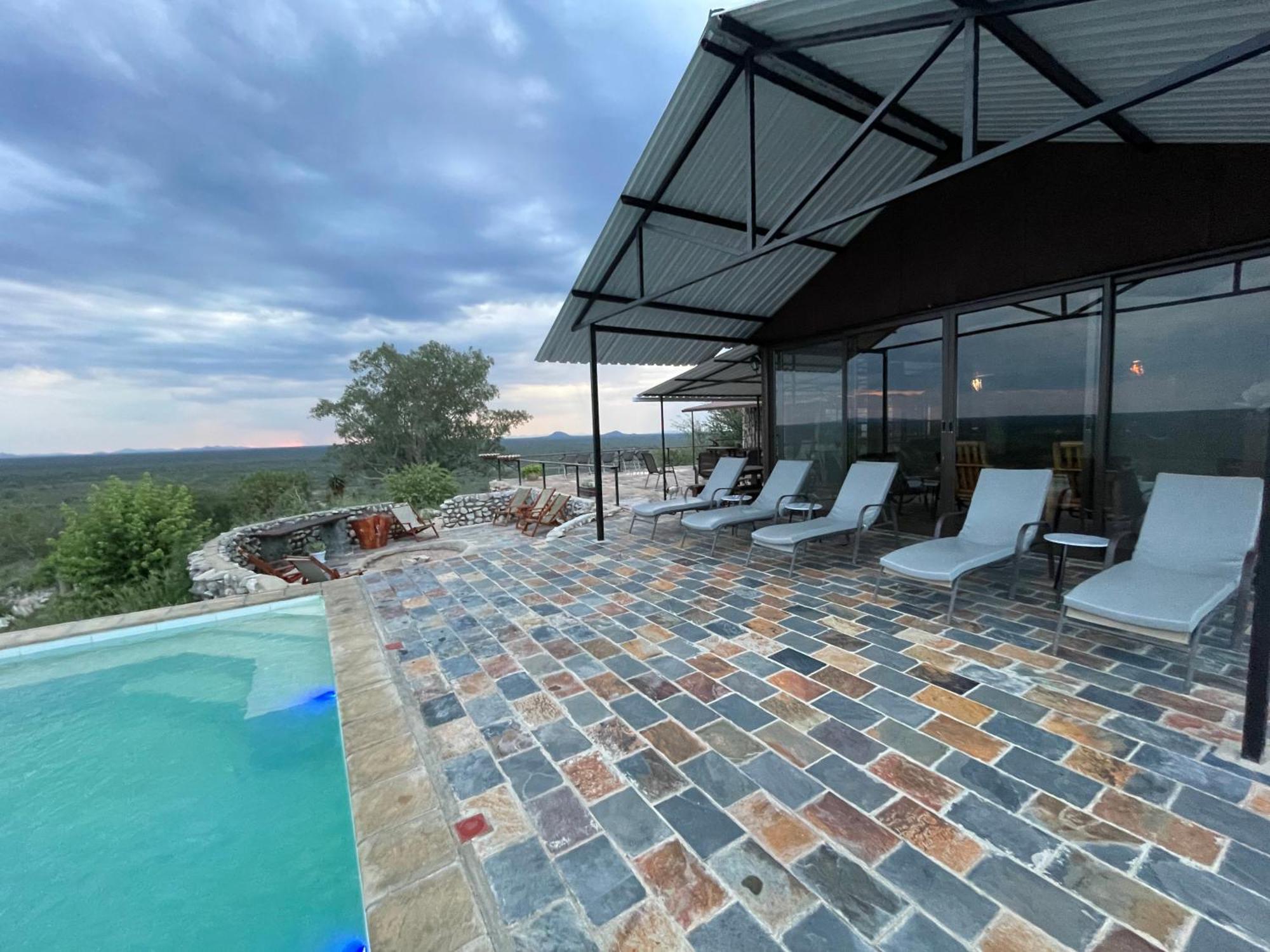 Aloegrove Safari Lodge Очиваронго Экстерьер фото